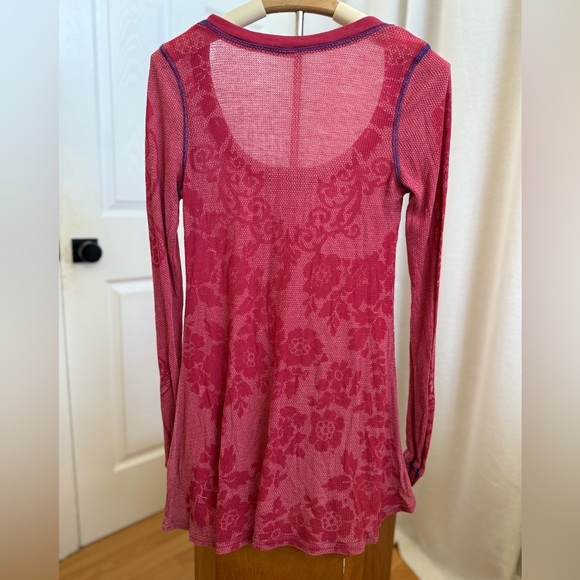 Vintage Free People Women's Red Floral Long Sleeve Top tunic size Medium - Picture 2 of 4